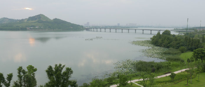 1534732182183763.png 严西湖.png